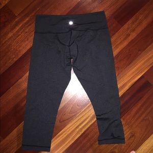 Lululemon Wunder Under Crop Yoga Pants Size 8 Gray